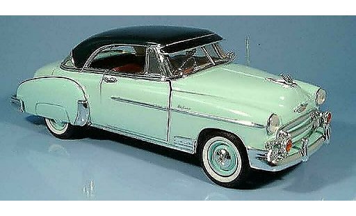 Chevrolet Bel Air Coupe 1/18 Motormax 1950 groen modelauto