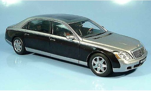 Maybach 62 LWB 1/18 Autoart grijs /zwart modelauto