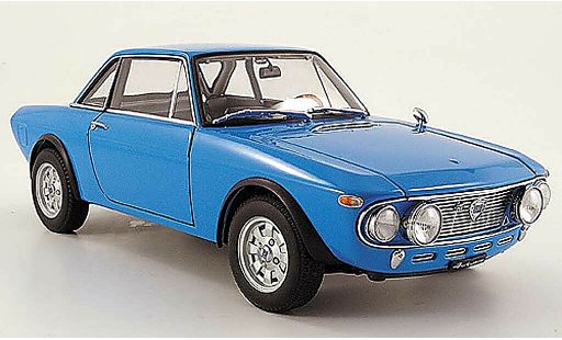 Lancia Fulvia HF 1/18 Autoart 1.6 fanalone blauw modelauto
