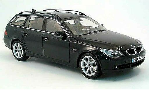 Bmw 525 E61 1/18 Kyosho i touring zwart 2004 modelauto