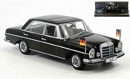 Mercedes 300 6.3 1/43 Minichamps (W109) Bundeskanzler Willy Brandt 1970 modelauto
