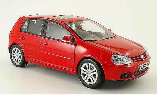 Volkswagen Golf Base 1/18 Burago rood 2003 5 portes modelauto
