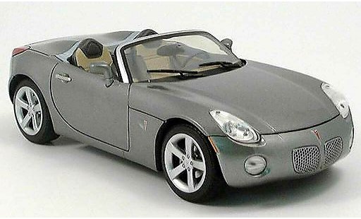 Pontiac Solstice Base 1/18 Yat Ming grijs 2006 modelauto