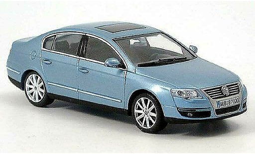 Volkswagen Passat B6 1/43 Minichamps blauw 2005 modelauto