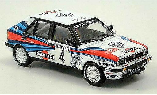 Lancia Delta HF Integrale 1/43 IXO Martini Racing No. 4 1989 modelauto
