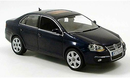 Volkswagen Jetta Base 1/43 Schuco blauw 2005 modelauto
