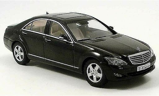 Mercedes Classe S Lang 1/43 Autoart S 500 SWB zwart 2004 modelauto