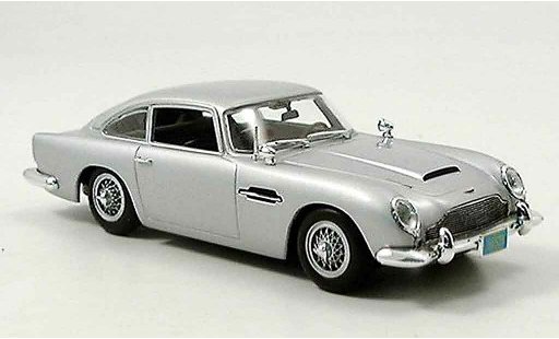 Aston Martin DB5 james bond 1/43 Minichamps casino royal modelauto