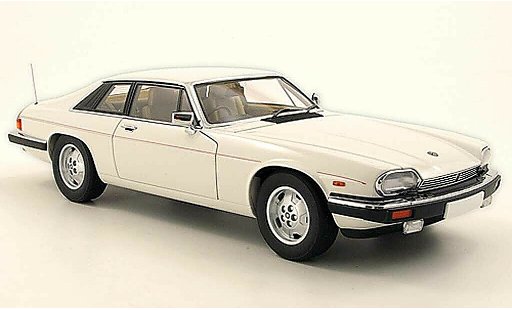 Jaguar XJS 1986 1/18 Autoart V12 wit modelauto
