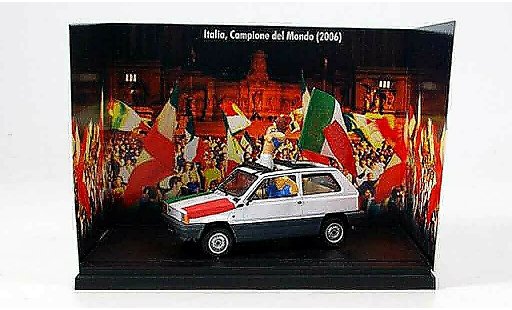 Fiat Panda 45 1/43 Brumm Italien Weltmeister2006 Modell 1981 modelauto