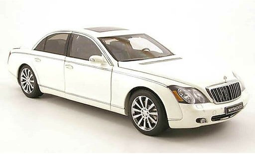 Maybach 57 S 1/18 Autoart wit 2005 modelauto