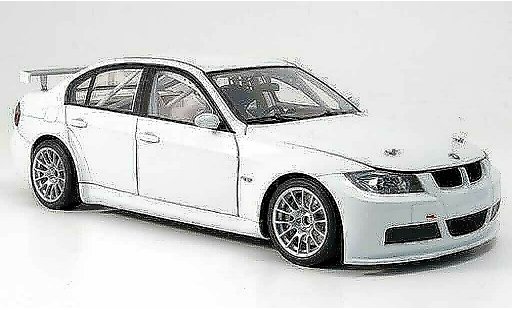 Bmw 320 WTCC 1/18 Autoart E90 si wit plain body version 2006 test car modelauto
