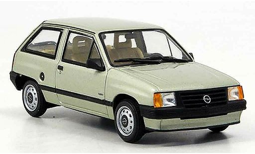 Opel Corsa A Base 1/43 Minichamps a groen modelauto