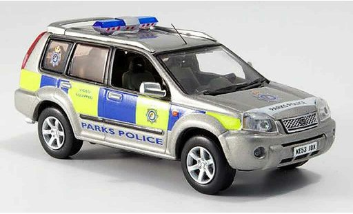 Nissan X Trail Base 1/43 J Collection Kensingotn Chelsea Park Politie 2006 modelauto
