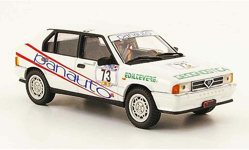 Alfa Romeo 33 rallye 1/43 Pego no.73 modelauto