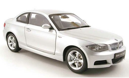 Bmw 135 E82 1/18 Kyosho i coupe () grijs metallized modelauto