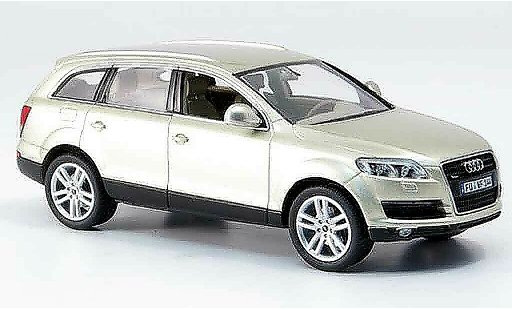 Audi Q7 suv 1/43 Schuco beige modelauto