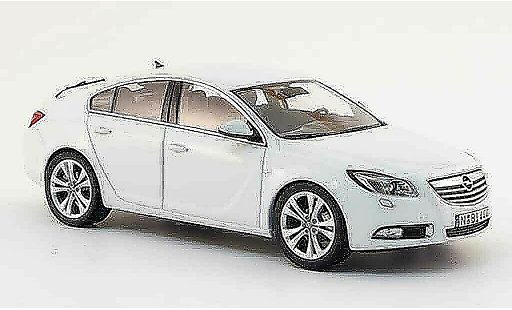 Opel Insignia Base 1/43 Schuco wit fliessheck 2008 modelauto