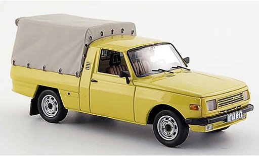 Wartburg 353 Base 1/43 IST Models Pick Up geel 1985 modelauto