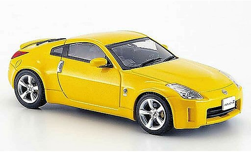 Nissan 350Z Base 1/43 Ebbro Fairlady geel Facelift 2007 modelauto