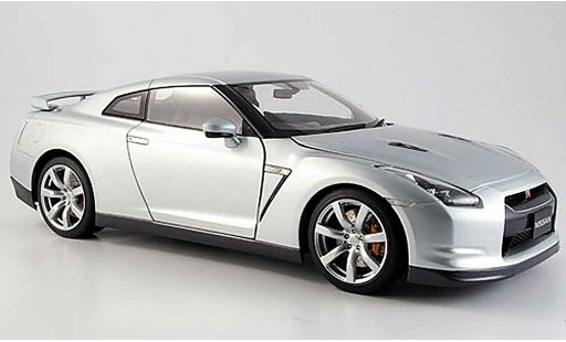 Nissan Skyline R35 1/18 Autoart gtr grijs modelauto