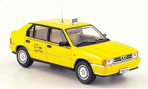 Alfa Romeo 33 taxi 1/43 Pego di roma geel modelauto