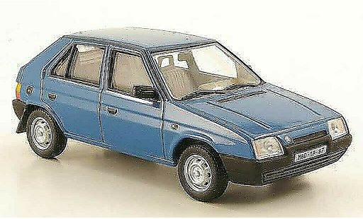 Skoda Favorit 136L 1/43 Abrex 136 L blauw 1987 modelauto