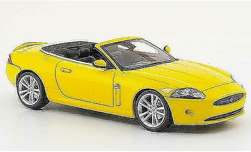 Jaguar XK Cabriolet 1/43 Minichamps geel 2008 modelauto