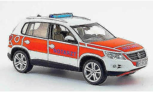 Volkswagen Tiguan Base 1/43 Schuco track & field notarzt rood wit modelauto