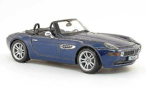 Bmw Z8 roadster 1/18 Maisto blauw avec licht en sound modelauto