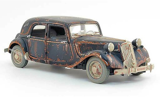Citroen Traction 15 1/18 Maisto cv traction zwart rouillee 1952 modelauto