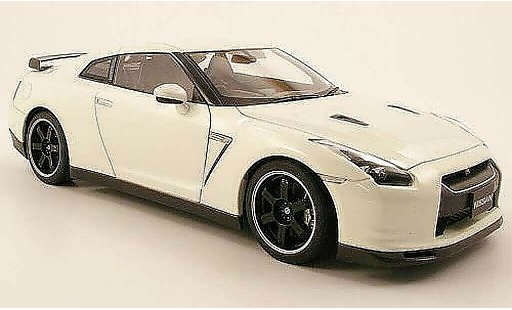 Nissan Skyline R35 1/18 Autoart gtr spec v wit modelauto