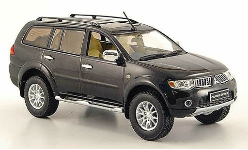 Mitsubishi Pajero Sport 1/43 Vitesse zwart modelauto