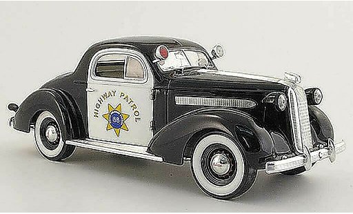 Pontiac De Luxe Base 1/18 Signature Highway Patrol zwart/wit 1936 modelauto