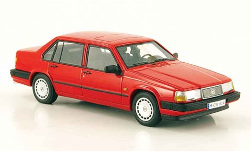 Volvo 940 Base 1/43 Neo rood 1992 modelauto