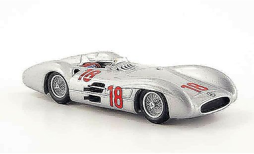 Mercedes W 196 Base 1/43 Minichamps No.18 J.M. Fangio winnaar GP Frankreich 1954 modelauto