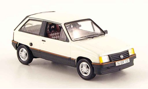 Opel Corsa A SR 1/43 Schuco a 1.3 wit modelauto