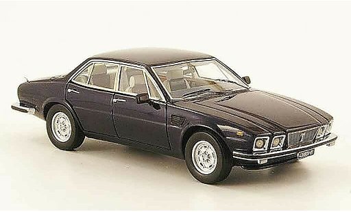 De Tomaso Deauville Berline 1/43 Neo blauw 1978 modelauto