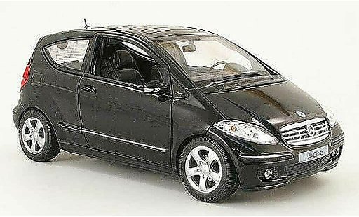 Mercedes Classe A Base 1/18 Welly 200 zwart 3 portes modelauto