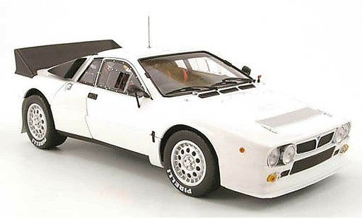 Lancia 037 Rally 1/18 Kyosho rallye presentation wit modelauto