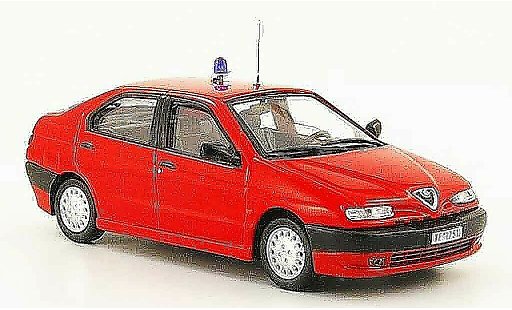 Alfa Romeo 146 polizia 1/43 Pego vigli del fueco pompier modelauto