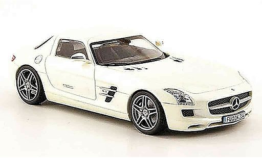 Mercedes SLS Coupe 1/43 Schuco AMG (C197) wit modelauto