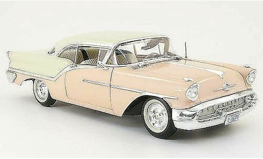 Oldsmobile Super 88 Base 1/18 Highway 61 roze/beige 1957 modelauto