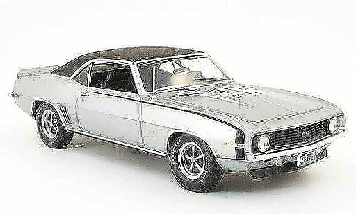 Chevrolet Camaro SS 1/18 Highway 61 396 grijs/zwart 1969 modelauto