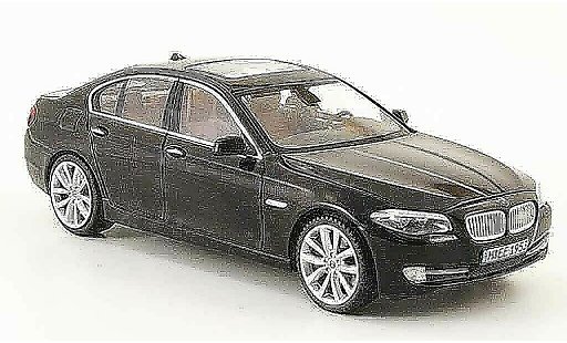Bmw 550 F10 1/43 Schuco Sedan zwart 2010 modelauto