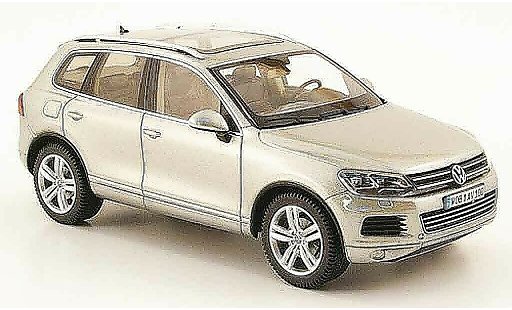 Volkswagen Touareg Base 1/43 Schuco grijs 2010 modelauto