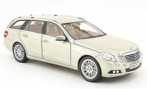 Mercedes Classe E T-Modell 1/18 Minichamps (s212) beige 2009 modelauto