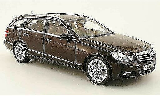 Mercedes Classe E T-Modell 1/18 Minichamps (s212) bruin 2009 modelauto