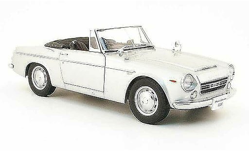 Datsun Fairlady Coupe 1/18 Autoart 2000 (sr311) grijs modelauto