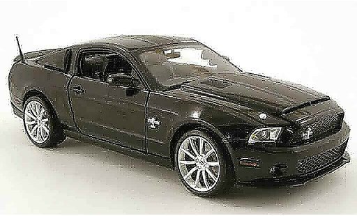 Shelby GT 500 2010 1/18 Shelby Collectibles super snake zwart/matzwart modelauto